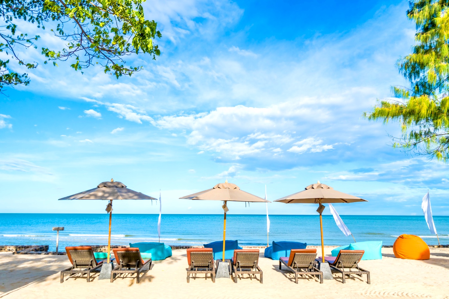 Enjoy world-class diving, luxury resorts, and desert adventures in this Red Sea paradise.